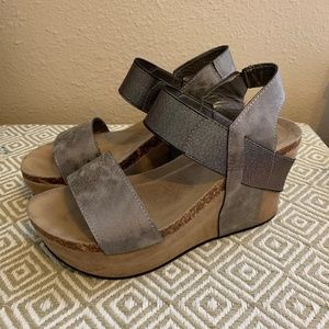 Grey Wedges